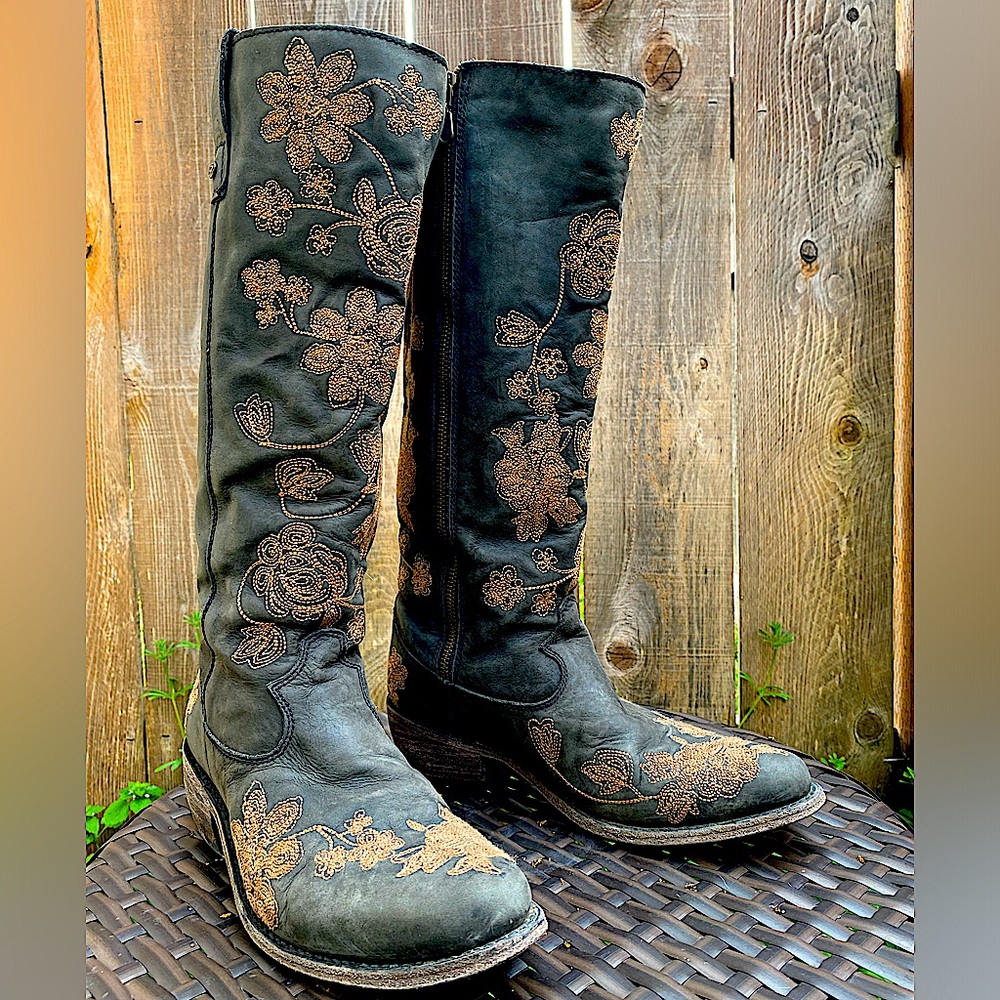 Women's Liberty riding boots, made for Sundance.